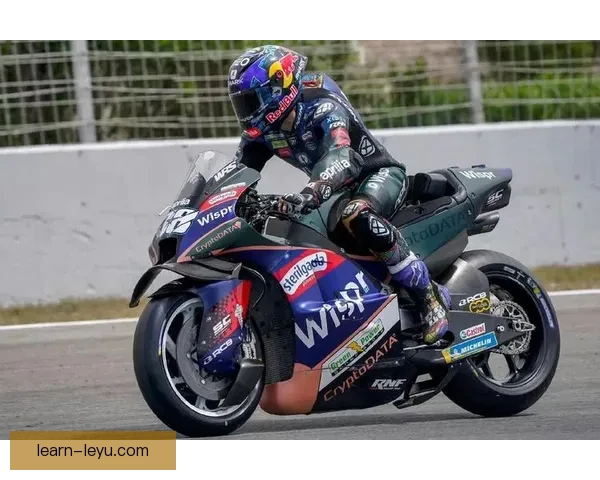 MotoGP新赛季揭幕战激烈对决焦点车手表现引发热议冠军之争