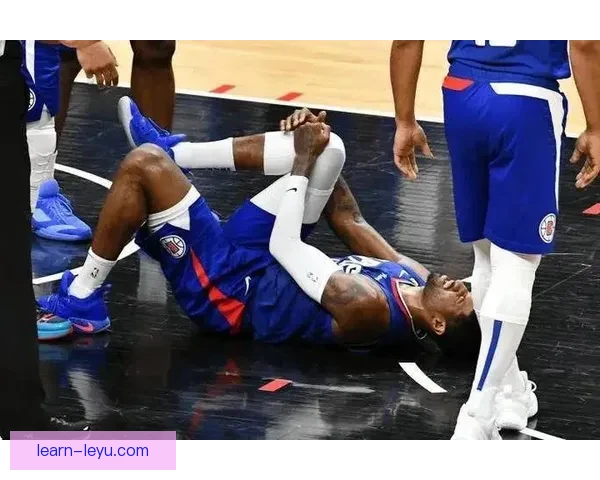 季后赛格局生变球星伤病交易流言搅动NBA新赛季走向前景难测