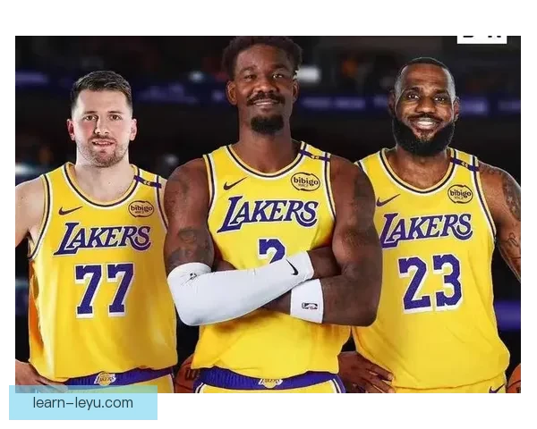 詹姆斯领衔湖人逆转勇士引爆新赛季争冠格局东西部强队暗流涌动 詹姆斯领衔湖人逆转勇士引爆新赛季争冠格局东西部强队暗流涌动