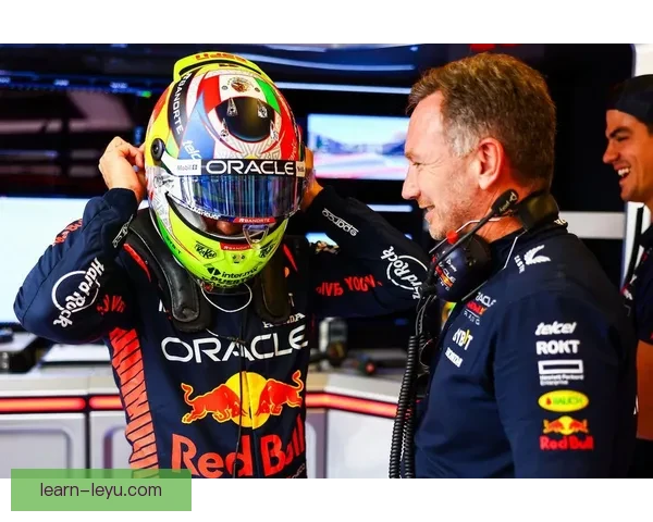 F1赛季最新动态：红牛车队表现强势 维斯塔潘与佩雷兹再创佳绩