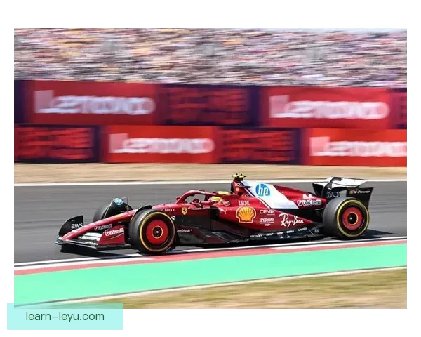 F1赛事新赛季战况激烈 各大车队备战冲刺冠军荣耀